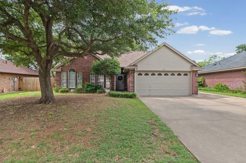 1517 Hayloft Ln, Granbury, TX, 76048-2702 | Card Image