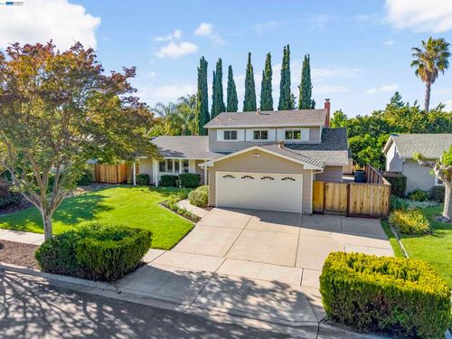 5895 Black Ave, Pleasanton, CA, 94566-5805 | Card Image