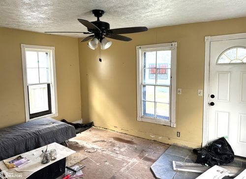 410 4th St, Griswold, IA, 51535-8010 | Card Image