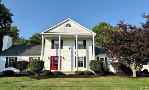 1594 Lakeview Rd, Lake View, NY, 14085-9711 | Card Image