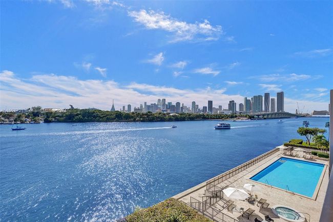 APT-101 - 1000 Venetian Way, Townhouse with 4 bedrooms, 4 bathrooms and null parking in Miami Beach FL | Image 19