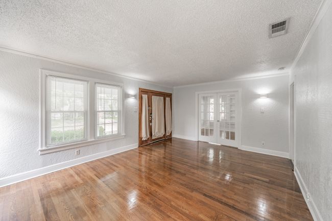 3005 6 Th Ave, House other with 5 bedrooms, 3 bathrooms and null parking in Fort Worth TX | Image 6