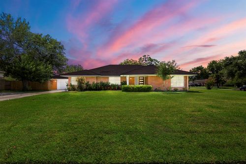 8202 Glencrest St, Houston, TX, 77061-1316 | Card Image
