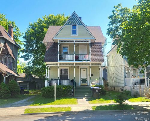 32 Hooker Ave, Poughkeepsie, NY, 12601-4211 | Card Image