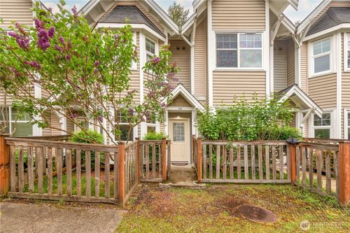 apt-104-16418 Ne 91st St, Redmond, WA, 98052-3797 | Card Image