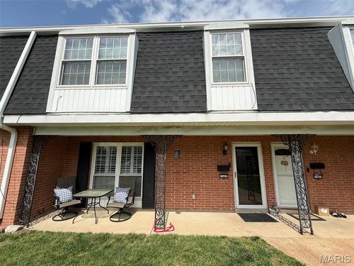 1662 Herault Pl, Saint Louis, MO, 63125-2623 | Card Image