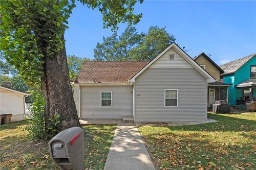 923 N 7th St, Atchison, KS, 66002-1837 | Card Image