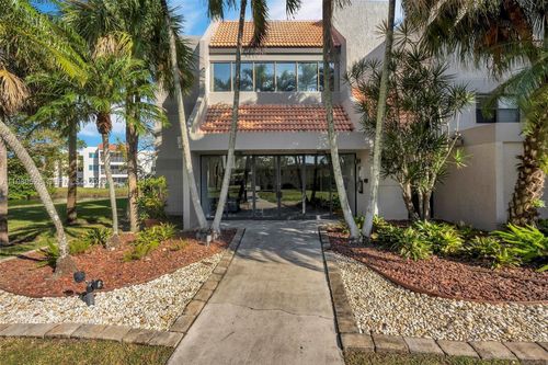 apt-206-230 Lakeview Dr, Weston, FL, 33326-1053 | Card Image