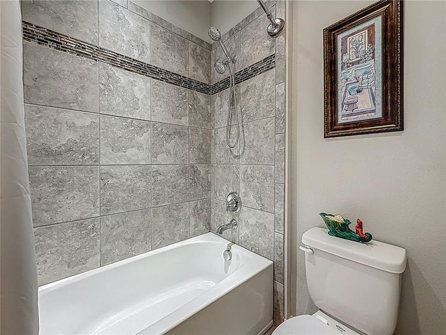 Bathroom 3 | Image 62