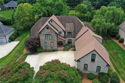 310 James Way, Advance, NC, 27006-8507 | Card Image