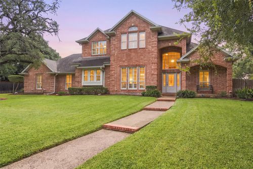 7918 Old Mcgregor Rd, Woodway, TX, 76712-3840 | Card Image