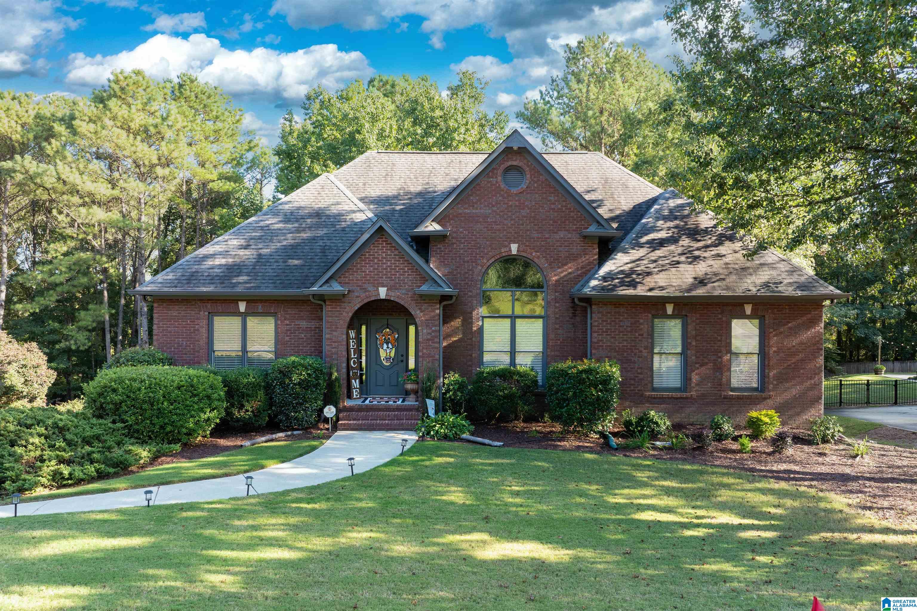 Laurel Ridge Trl, Trussville, AL 35173