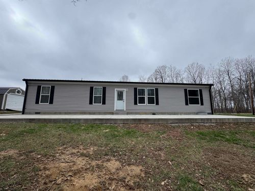 9123 E Pine Rd, Bloomfield, IN, 47424-5782 | Card Image