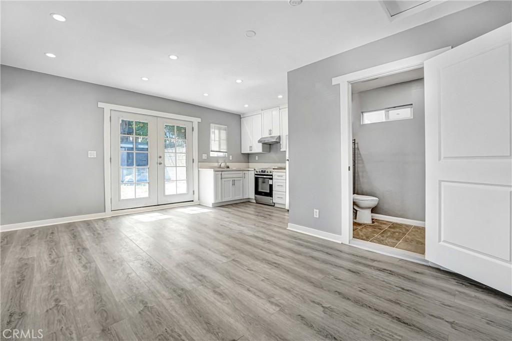 Residential Lease in Los Angeles 3