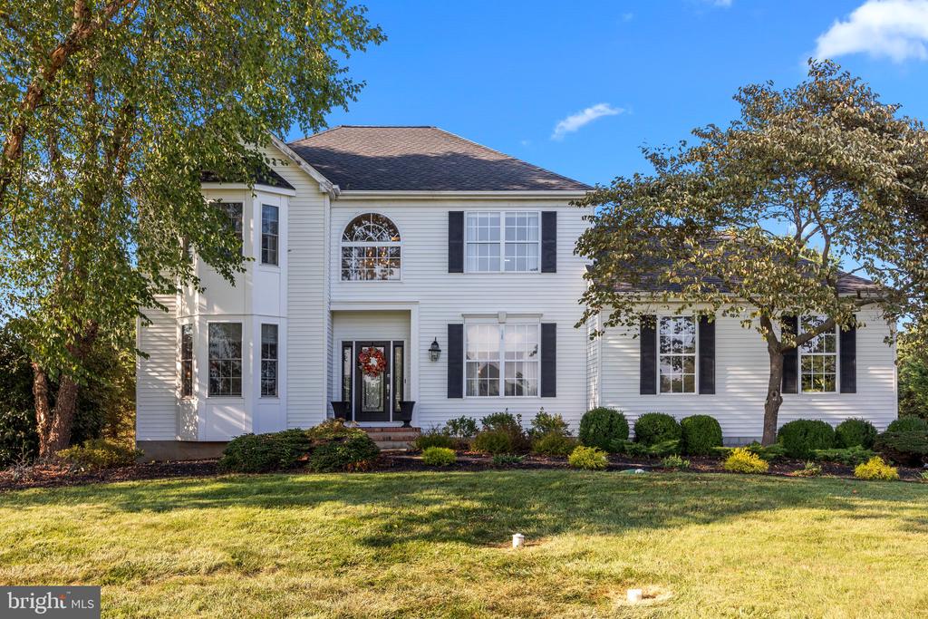 Kingsridge Rd, Frenchtown, NJ 08825