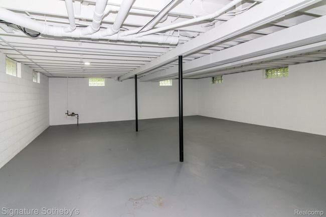 Clean, Dry Basement | Image 35