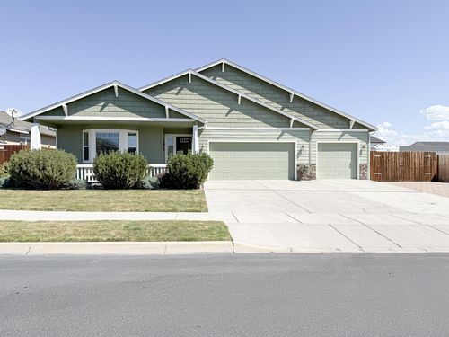 899 Ne Cobblestone Ct, Prineville, OR, 97754-9047 | Card Image