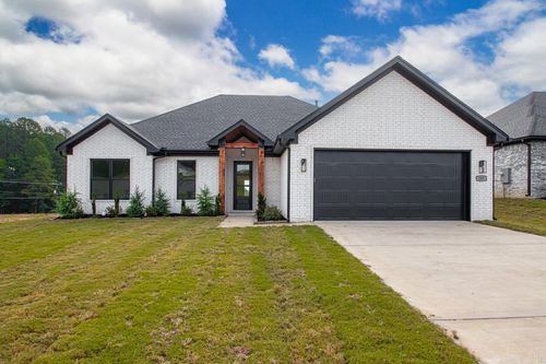 105 Dylan Dr, Benton, AR, 72015-8025 | Card Image