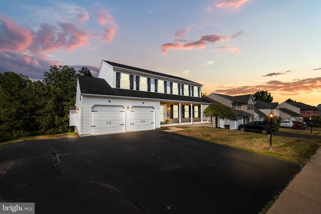 Anneto Dr, Pottstown, PA 19464