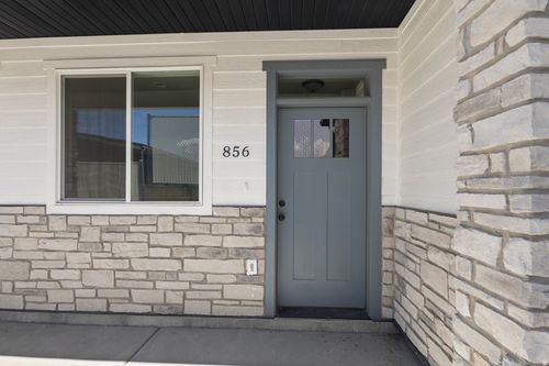 856 E 250 N, Hyrum, UT, 84319-3108 | Card Image