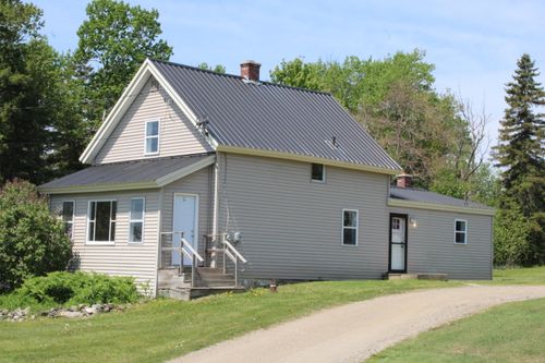 147 Washburn St, Caribou, ME, 04736-5903 | Card Image