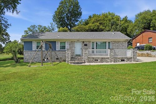 4324 Hidden Valley Rd, Charlotte, NC, 28213-5812 | Card Image
