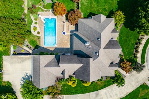 1675 Devonshire Dr, Seymour, IN, 47274-1992 | Card Image