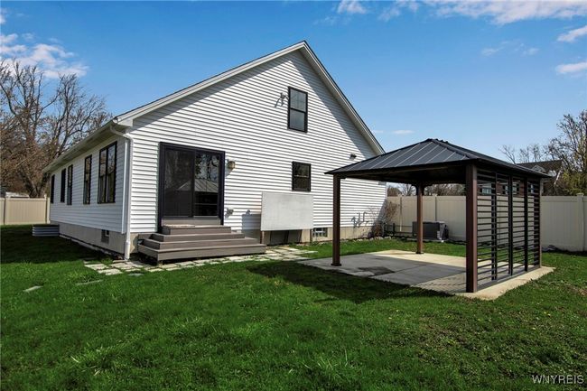 6 Rolling Woods Ln, House other with 6 bedrooms, 3 bathrooms and null parking in West Seneca NY | Image 5