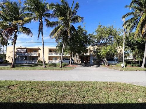 2031 Ne 139th St, North Miami Beach, FL, 33181-1656 | Card Image