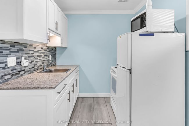 1 - 31 Southdale Ave, Home with 0 bedrooms, 1 bathrooms and 1 parking in Kitchener ON | Image 7