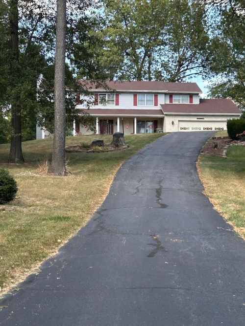 4180 Briarwood Dr, Urbana, OH, 43078-8216 | Card Image