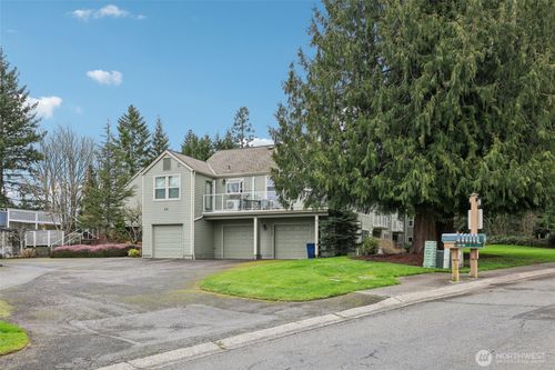 1121-22142 Se 40th Ln, Issaquah, WA, 98029-7218 | Card Image