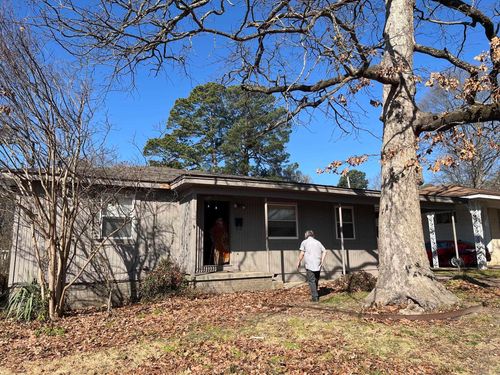 8 Centenary Dr, Little Rock, AR, 72204-5914 | Card Image