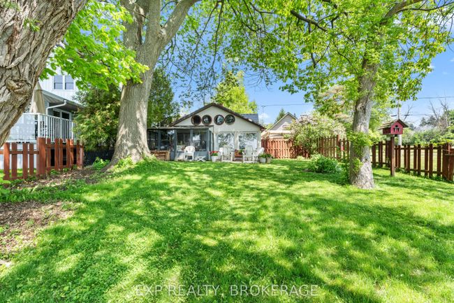 15 Sturtivans Lane, House other with 3 bedrooms, 2 bathrooms and 2 parking in Leeds and the Thousand Islands ON | Image 37