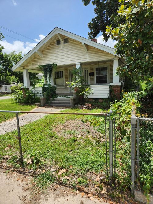 3 G St Ne, Miami, OK, 74354-6614 | Card Image