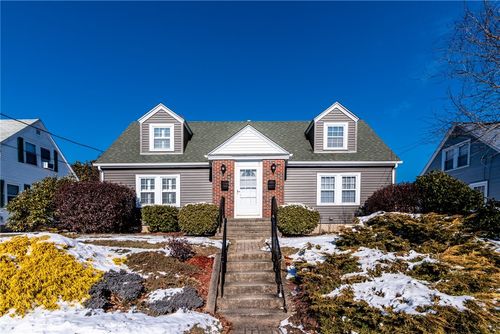 9 Preston Drive, North Kingstown, RI, 02852 | Card Image