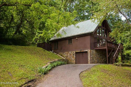 515 Englewood Rd, Middlesboro, KY, 40965-1739 | Card Image