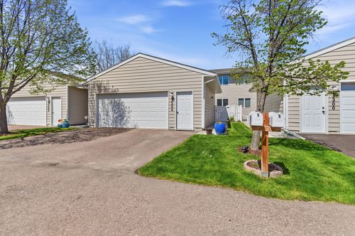 2d-3204 Meadowood Lane, Great Falls, MT, 59404 | Card Image