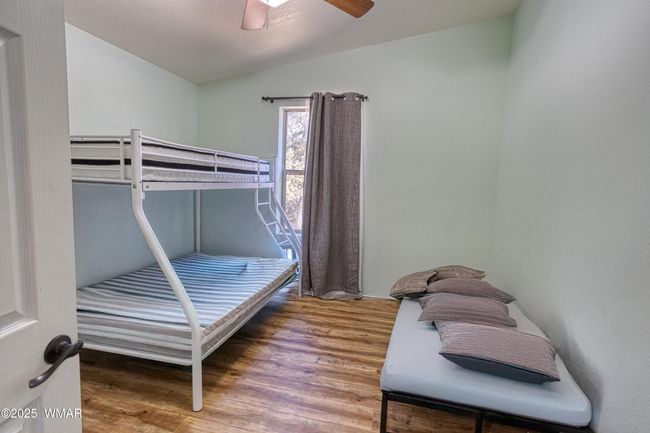 Guest Room | Image 17