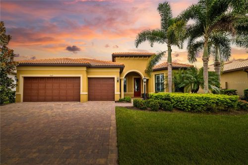 7007 Chester Trl, LAKEWOOD RANCH, FL, 34202-9214 | Card Image