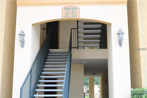 103-5620 Pinnacle Heights Cir, TAMPA, FL, 33624-4014 | Card Image