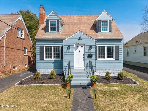 19 Fordham Ct, Albany, NY, 12209-1109 | Card Image