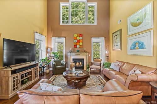 43 Yesterday Dr, Cold Spring, NY, 10516-3886 | Card Image