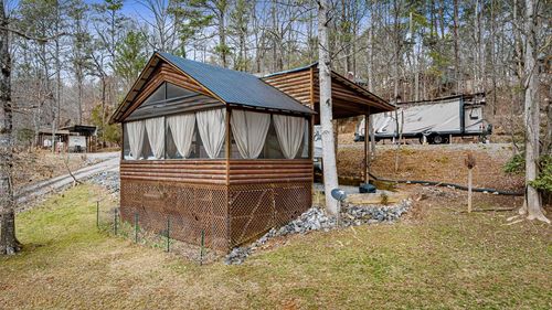 18 2nd St, Ellijay, GA, 30540-5327 | Card Image