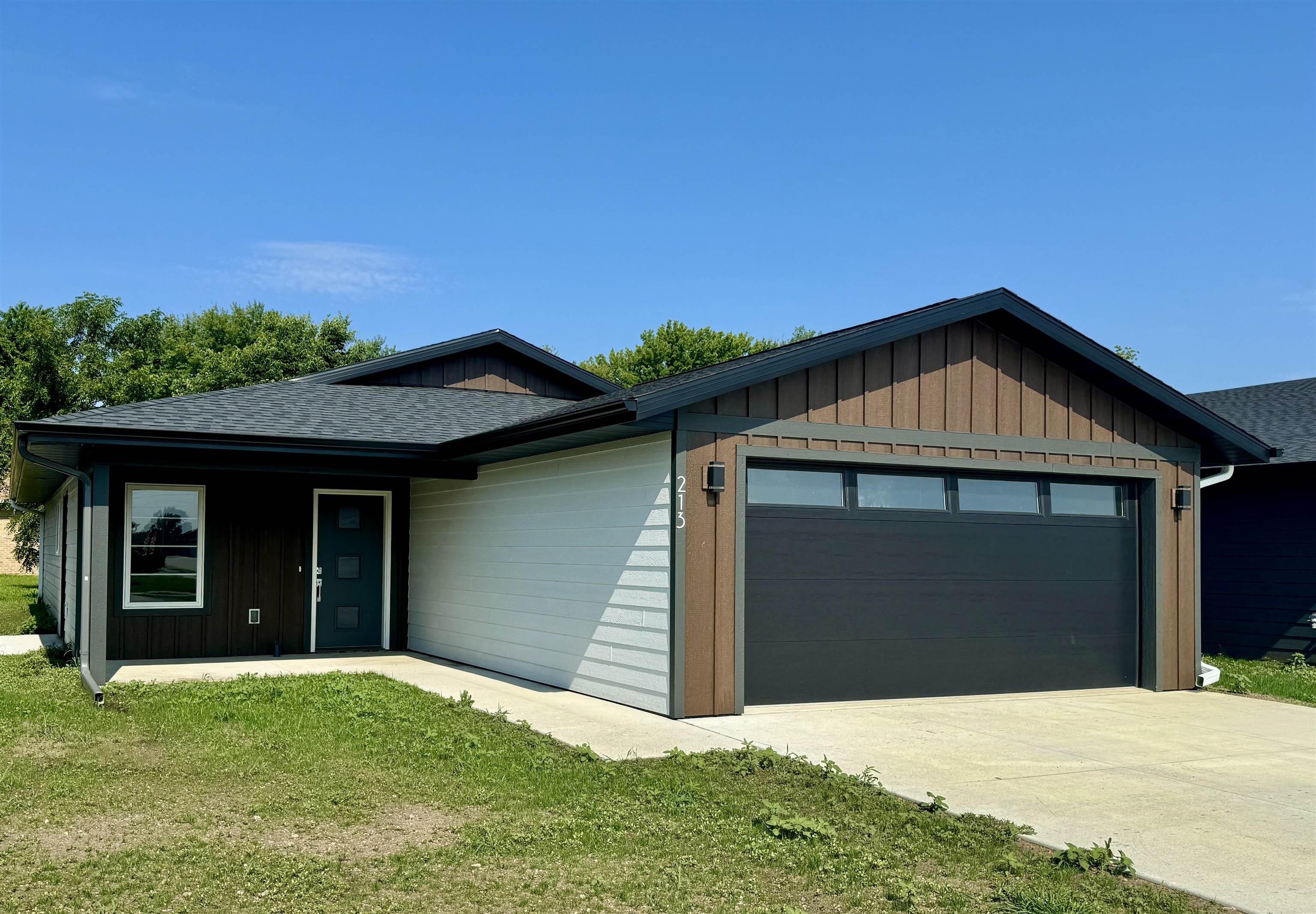 34th Ave, Spencer, IA 51301
