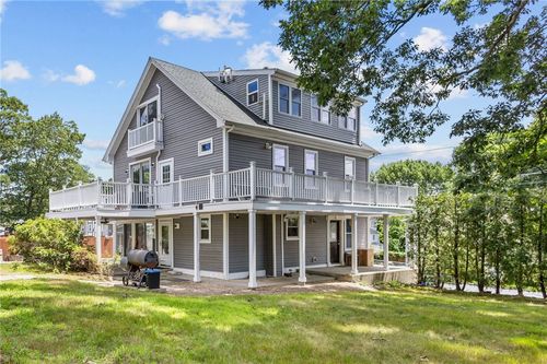 4 Sherwood Ave, North Providence, RI, 02911-1337 | Card Image