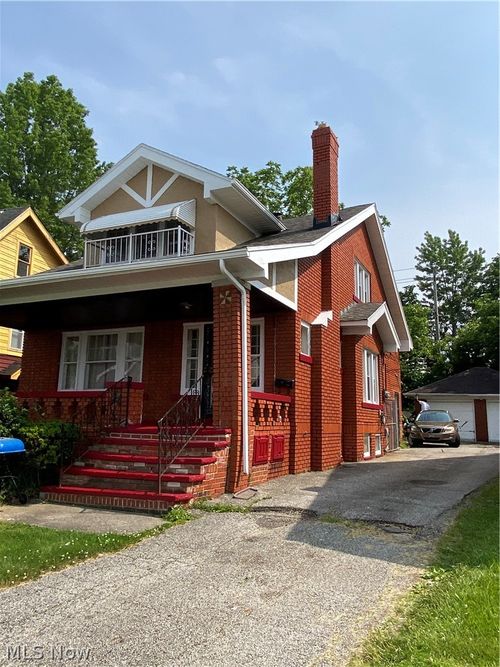 13118 Saybrook Ave, Garfield Heights, OH, 44105-7012 | Card Image