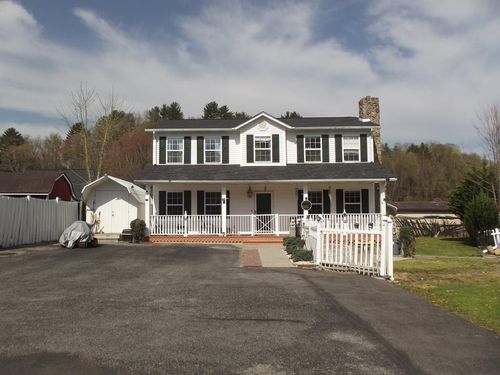 108 Kimberly Ln, Richlands, VA, 24641-2784 | Card Image