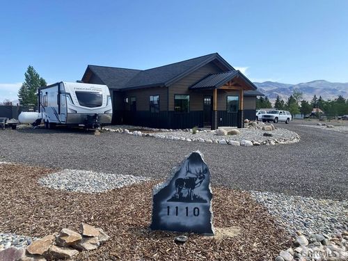 1110 Apex Ln, Challis, ID, 83226-4872 | Card Image