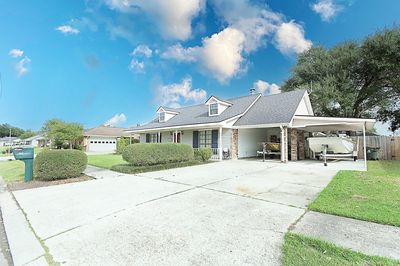 1509 Coral Dr, House other with 3 bedrooms, 2 bathrooms and null parking in Houma LA | Image 3